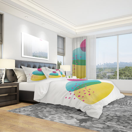 Minimal Spots Balance I - Geometric Duvet Cover Set