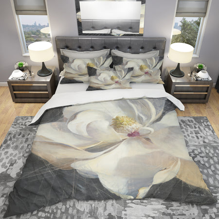 Vivid White Magnolia IV - Shabby Duvet Cover Set