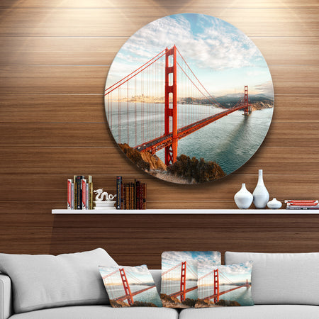 Golden Gate Bridge in San Francisco - Sea Bridge Round Wall Art