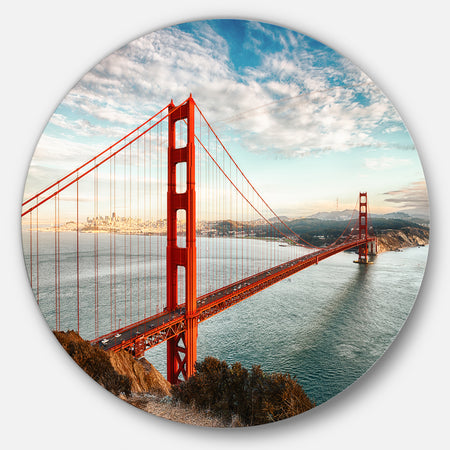 Golden Gate Bridge in San Francisco - Sea Bridge Round Wall Art