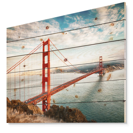 Golden Gate Bridge in San Francisco - Sea Bridge Print on Natural Pine Wood