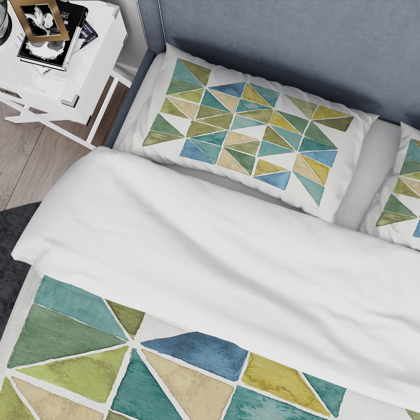 geometric Green Triangle I - Glam Duvet Cover Set