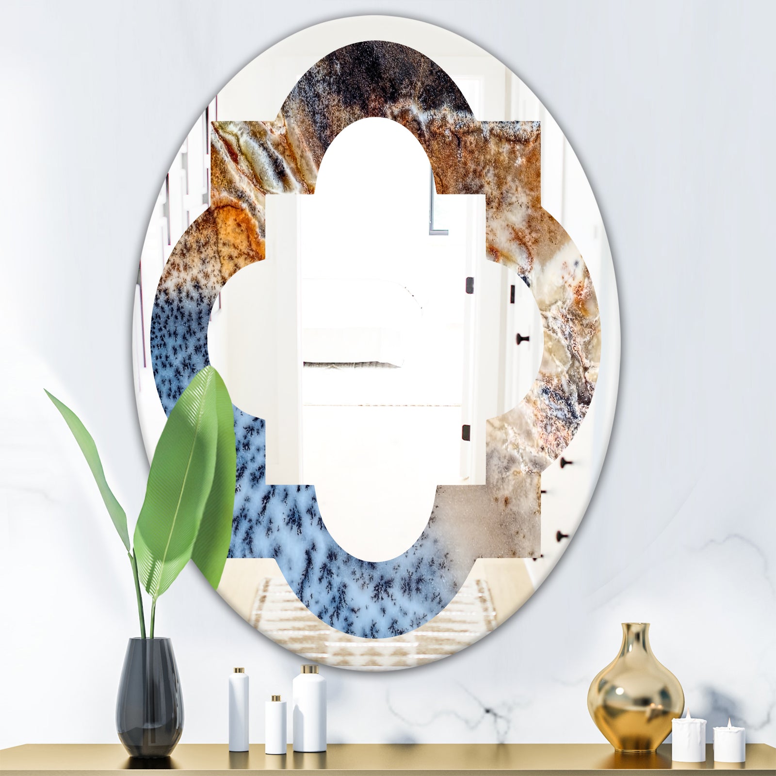 Close Up - Modern Round or Oval Wall Mirror - Quatrefoil