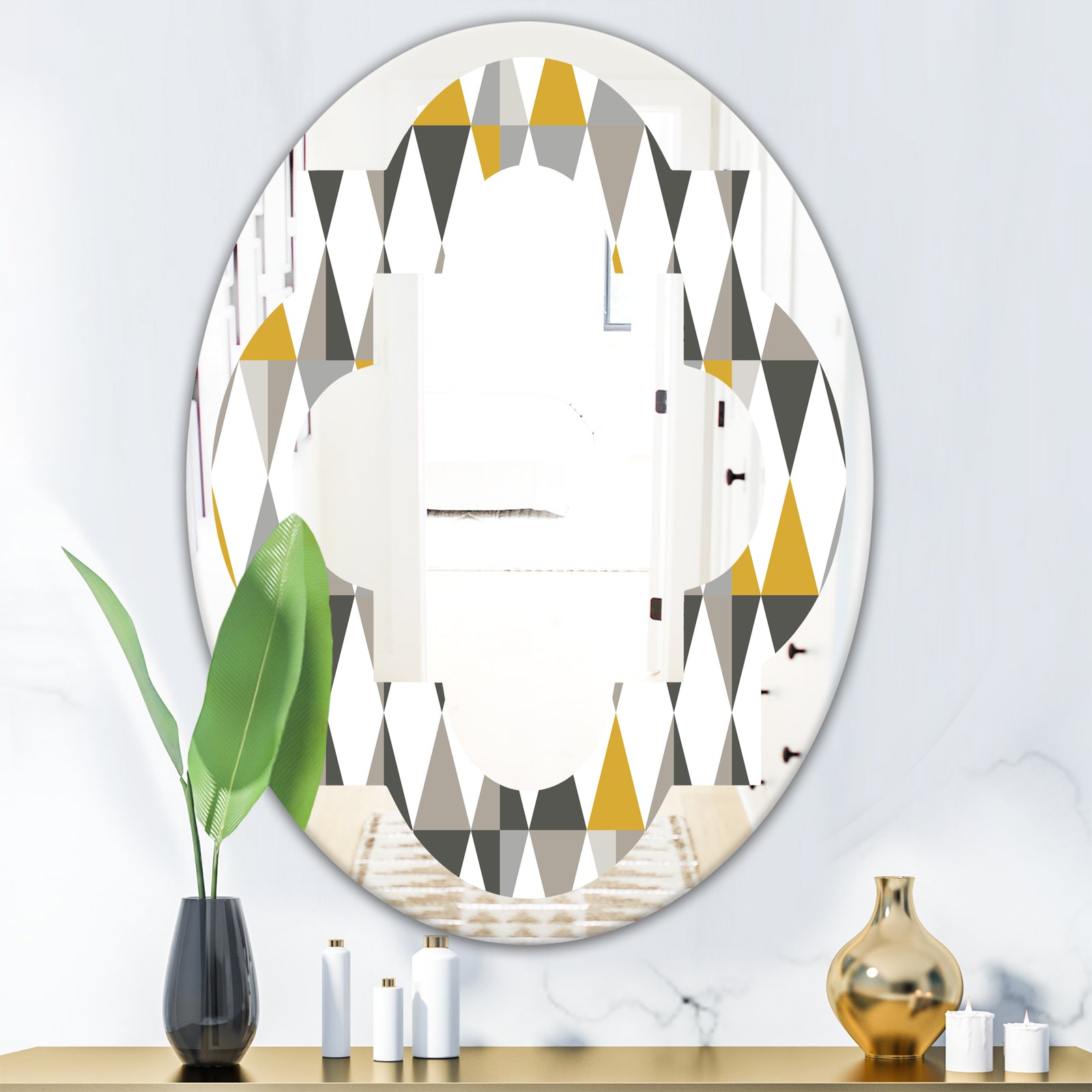 Diamond Retro VIII - Modern Round or Oval Wall Mirror - Quatrefoil