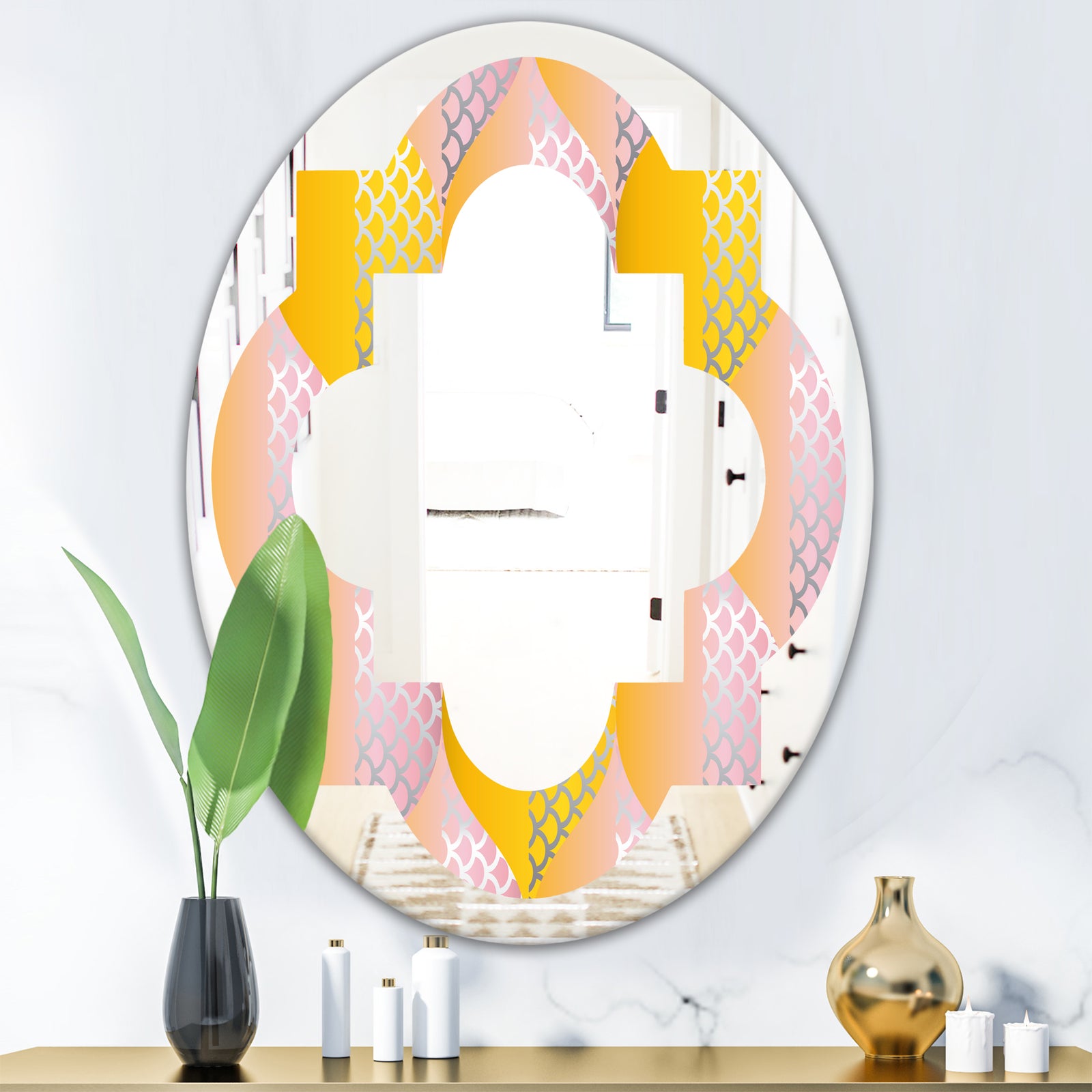 Golden Geometrical Diamond Pattern IV - Modern Round or Oval Wall Mirror - Quatrefoil