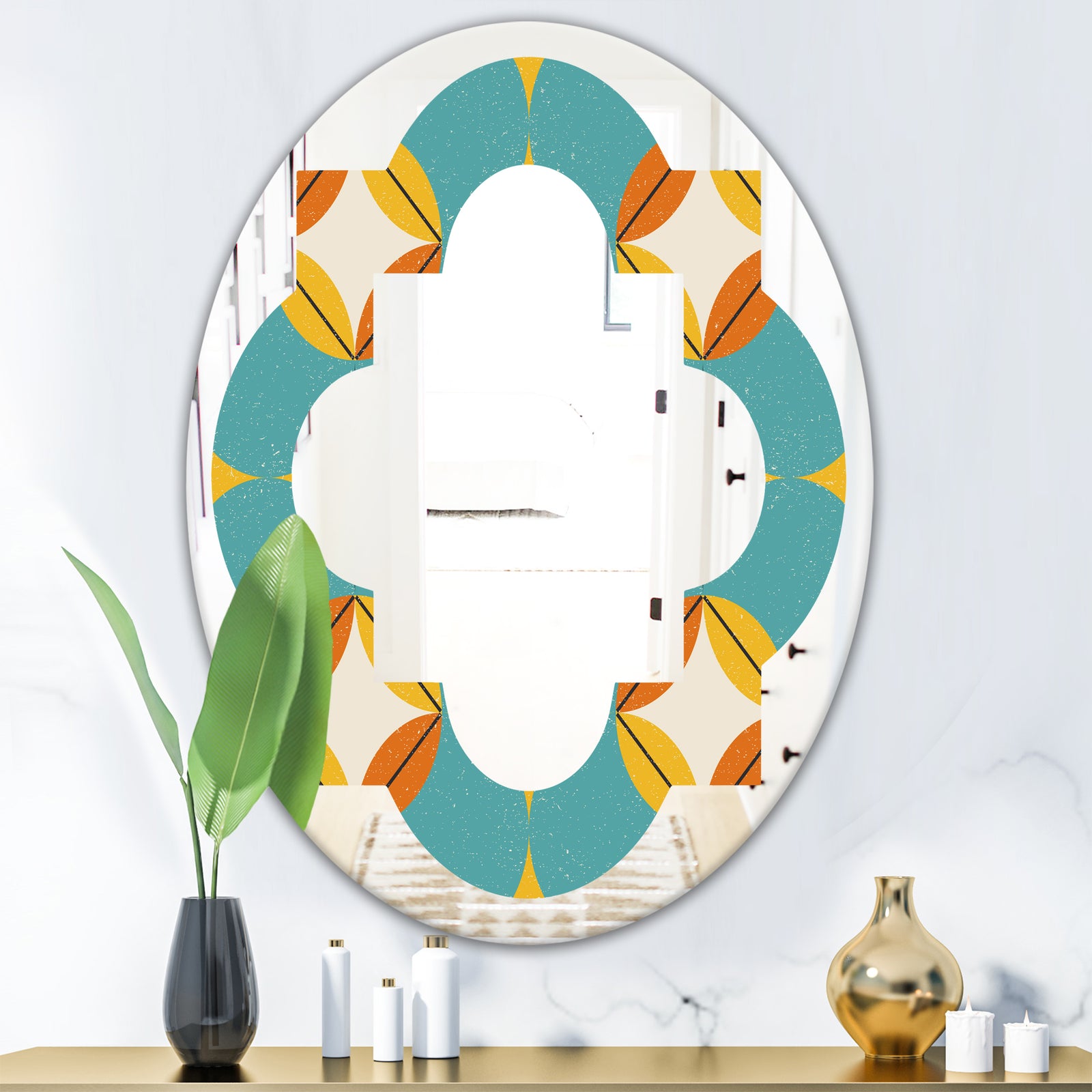 Diamond Retro IV - Cottage Round or Oval Wall Mirror - Quatrefoil