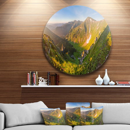 Karpaty Highrise Mountains - Landscape Photo Round Metal Wall Art