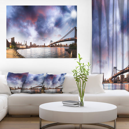 Brooklyn Bridge over East River - Cityscape Canvas print