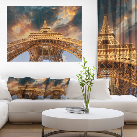 Paris Eiffel Tower in Paris with Sunset Colors - Cityscape Canvas print