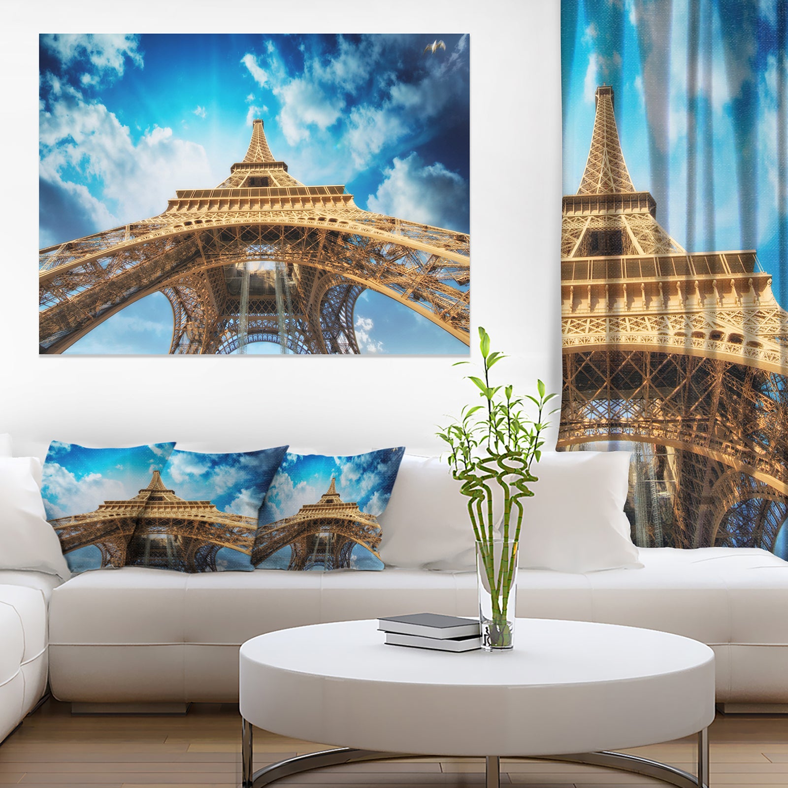 Beautiful view of Paris Eiffel Tower in Paris - Cityscape Canvas print