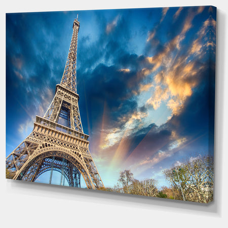 Beautiful View of Paris Eiffel Tower under Fiery Sky - Cityscape Canvas print