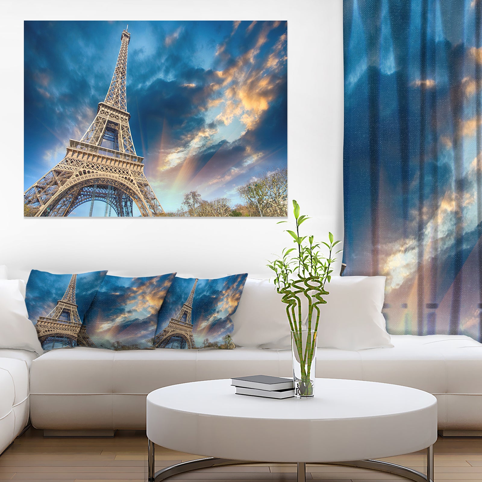 Beautiful View of Paris Eiffel Tower under Fiery Sky - Cityscape Canvas print