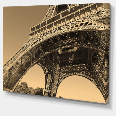 Iconic Paris Eiffel Tower Side View from Ground - Cityscape Canvas print
