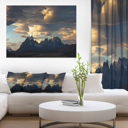 Torres del Paine National Park - Landscape Artwork Canvas