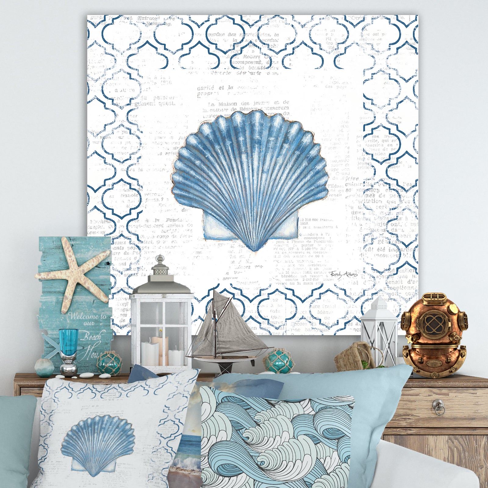 Navy Blue Scallop Shell - Nautical & Coastal Gallery-wrapped Canvas