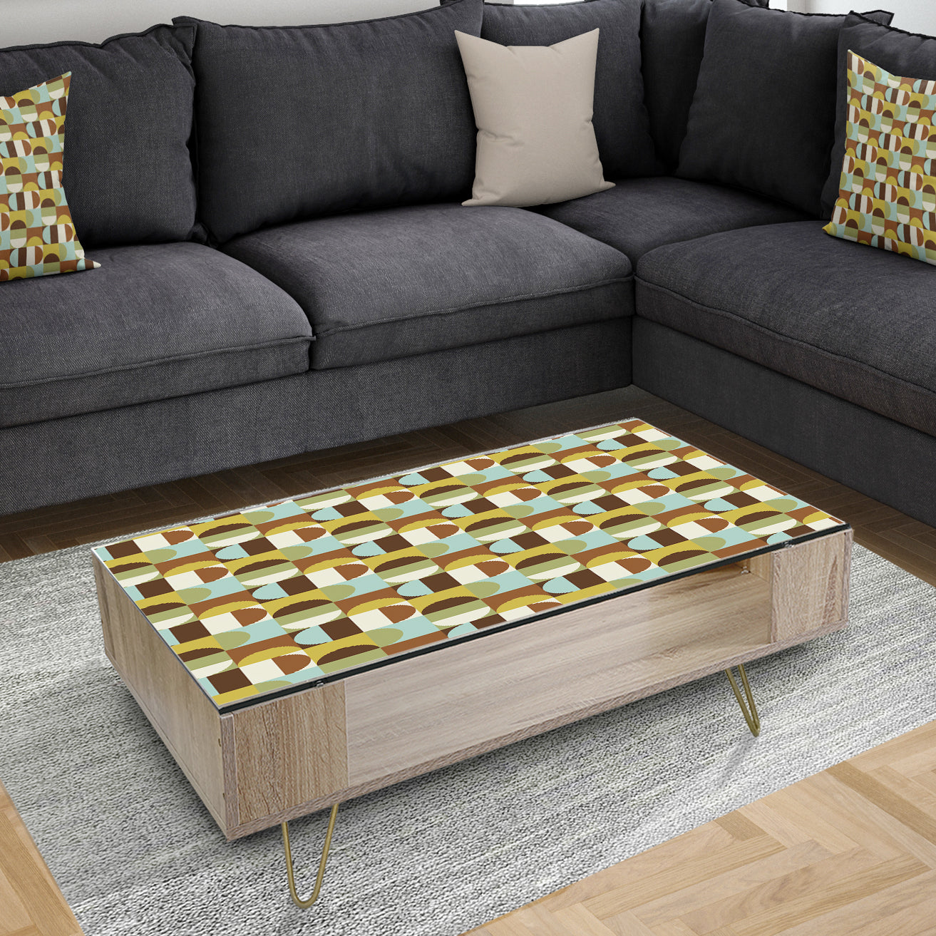 Retro Polka Dots I - Vintage Coffee Table